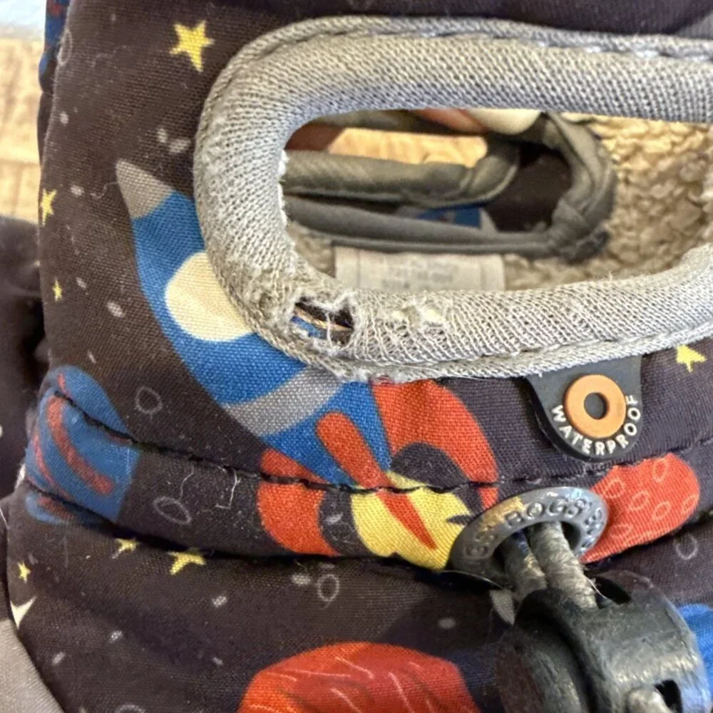 Bogs Boots Rebound B-MOC Snow Adventure Size 7 Toddler Space Moon Planets Rocket